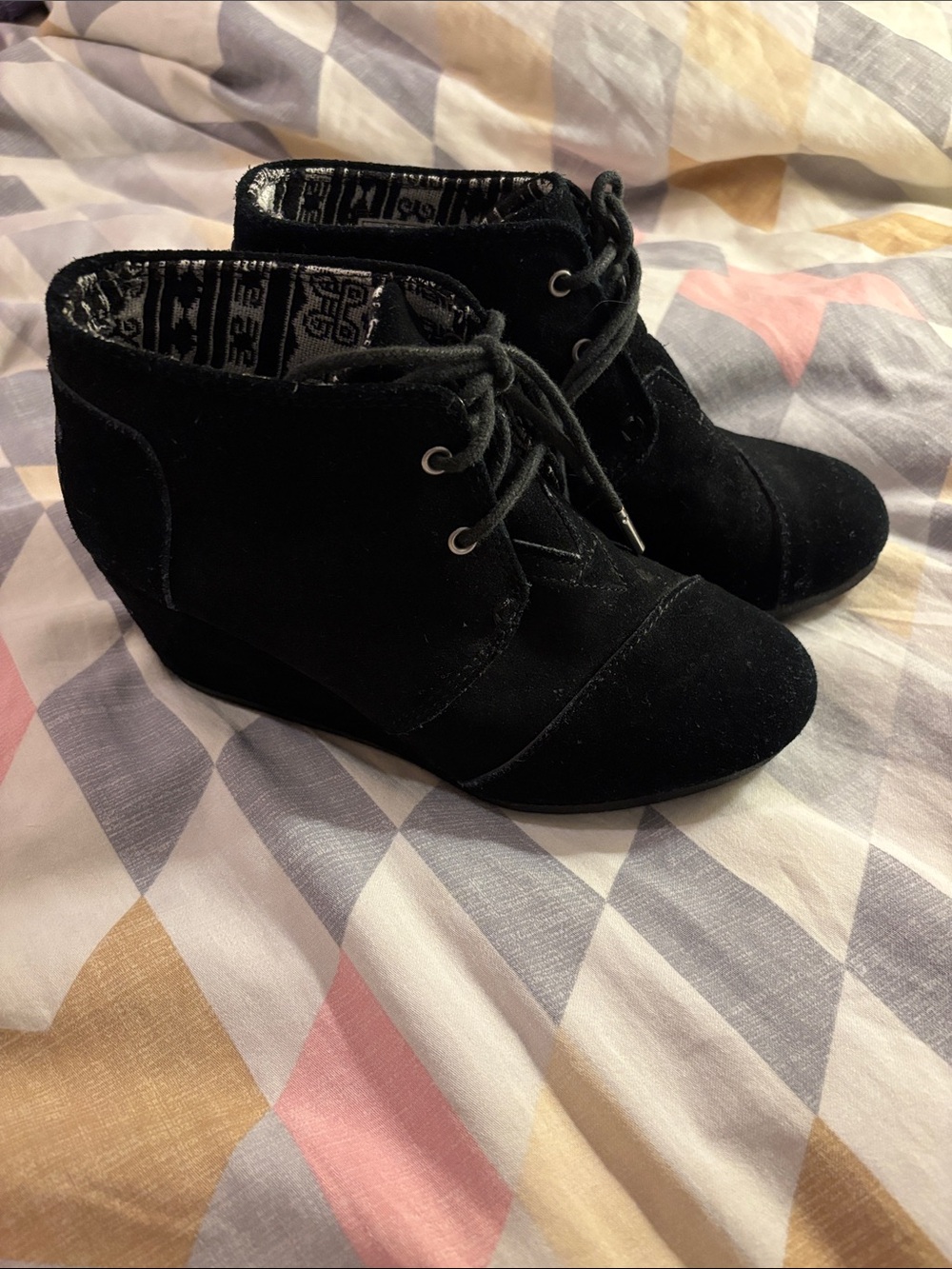 Toms Black Lace-Up Wedge Ankle Boots